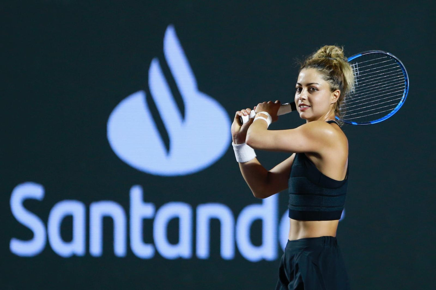 Renata Zarazúa: Mexico’s Tennis Woman Star Rises with Resilience and Yesoul Fitness